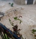 Las lluvias torrenciales desbordan los barrancos de Las Parras de Castellote y dañan el Parque de la Extinción