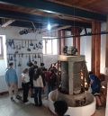 El primer centro educativo visita la antigua Harinera de Híjar en un viaje al pasado