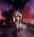 Los bomberos de la Diputación sofocan un incendio en el interior  de una vivienda en Lagueruela