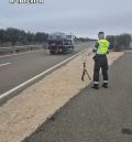 La Guardia Civil de Teruel detiene a un conductor que circulaba a más del doble de la velocidad máxima permitida en Monreal