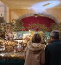Figuras llegadas de Nápoles y vestidas con manos locales en el original belén de Gea