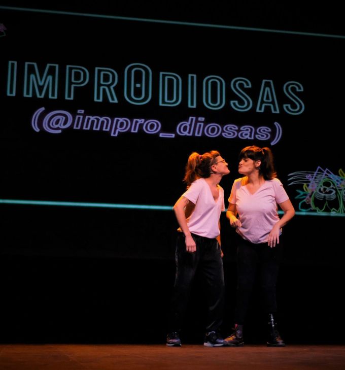 Ana Nirvana y Lorena Marciana, actrices: “Queremos impulsar el teatro de improvisación en Teruel porque sabemos que funciona”