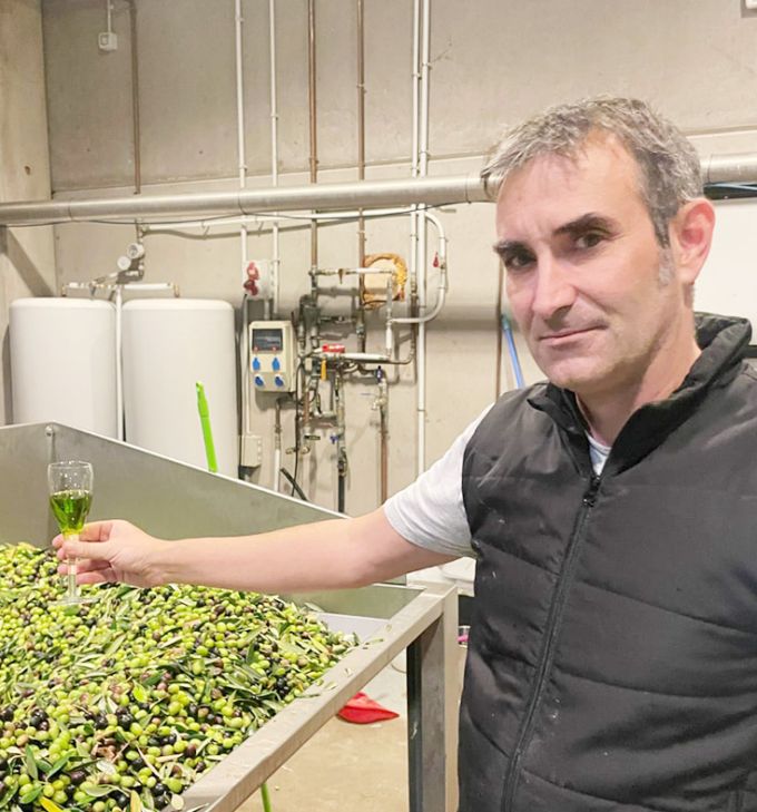 Javier Sánchez, maestro de almazara y catador: “En el sector del aceite nos  falta creernos que tenemos un producto atractivo para el turista”