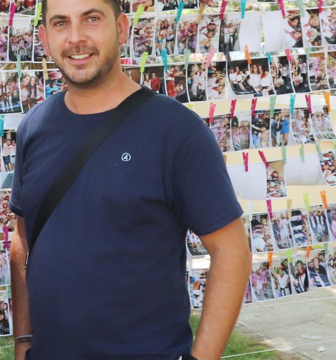 Francisco Ejea, fotógrafo en la vaquilla: “Teruel lo tenemos comparado como una Pamplona en pequeño. Nos llama bastante la atención”
