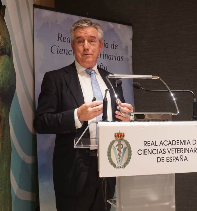 Antonio Palomo, gerente de la división de porcino de ADM y profesor asociado de veterinaria en la UCM: “Los protocolos de bioseguridad frente al virus PRRS son muy estrictos pero no los cumplimos”