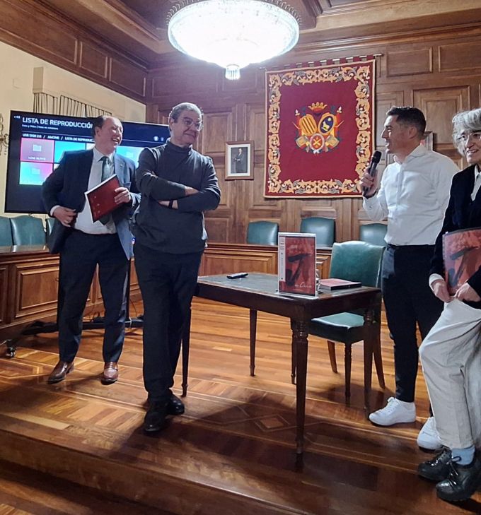 Juan Villalba, escritor y miembro de la Academia de las Artes y del Folclore de Aragón: “A la jota le sentó muy mal Franco, que la convirtió en un baile nacional para exhibirse”