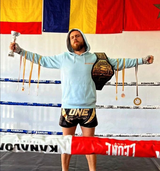 David Molina de Toro, Instructor de kickboxing: “Antes sí que se veía más como un deporte masculino  pero ahora tenemos muchísimas chicas”