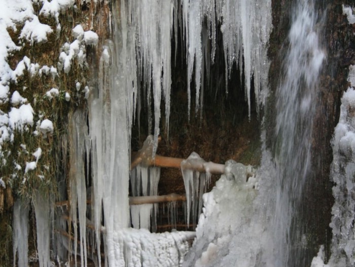 La Cascada de Calomarde se congela todos los años y este 2021, también. A.H.