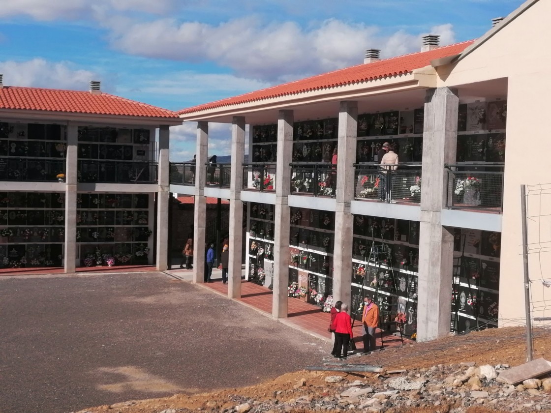 Parte más nueva del cementerio de Teruel, donde ayer hubo gran afluencia