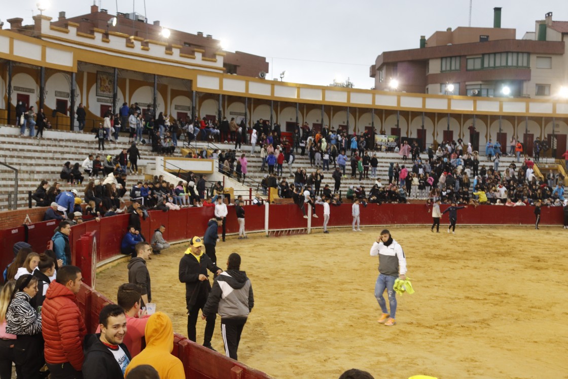 Los festejos taurinos no faltan el día del Sermón