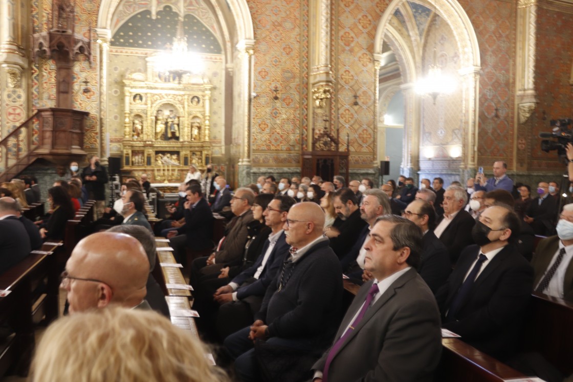 Imagen de algunos de los asistentes al acto de San Pedro