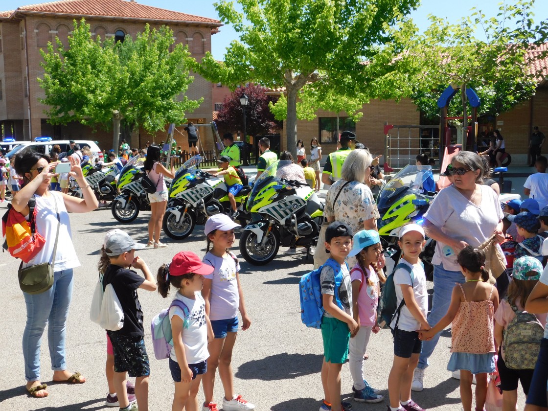 Preparados para subir a las motos