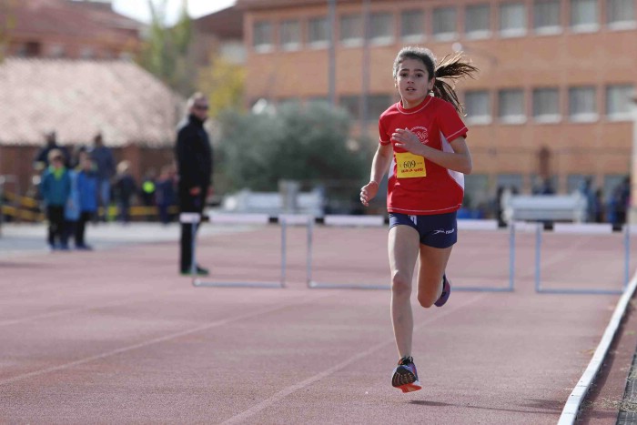 la Asociación Atlética Turolense celebra otra edición del Día del Atletismo en Pista