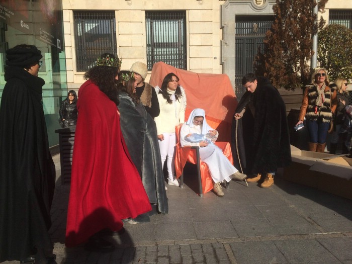 Portal de Belén organizado por el colegio La Purísima en la plaza San Juan