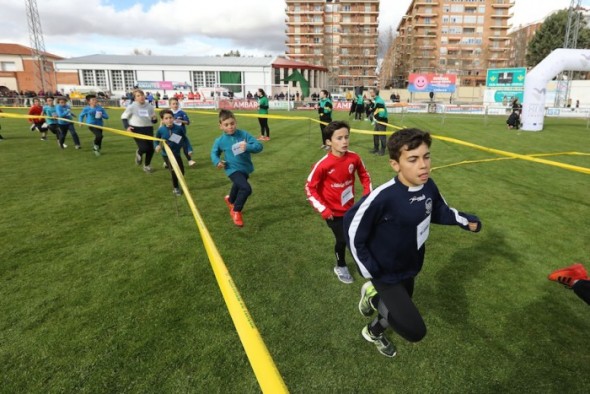 El Cross Promesicas llena Pinilla afición por el atletismo.  J.Escriche