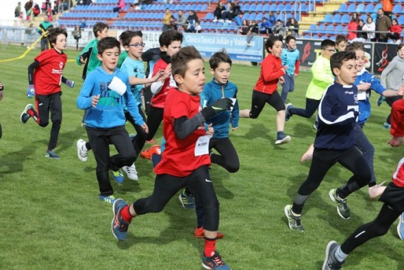 El Cross Promesicas llena Pinilla afición por el atletismo.  J.Escriche