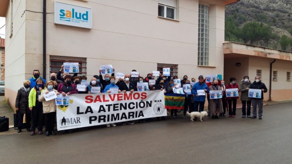 Movilización por los servicios sanitario en el ambulatorio de Aliaga