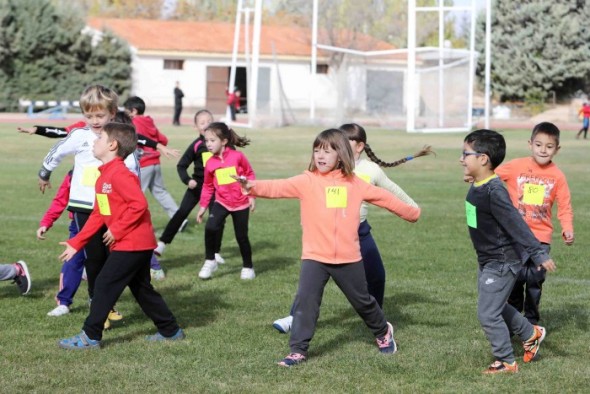 la Asociación Atlética Turolense celebra otra edición del Día del Atletismo en Pista