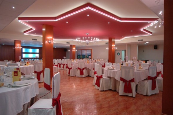 Salón Virgen del Pilar preparado para albergar un banquete