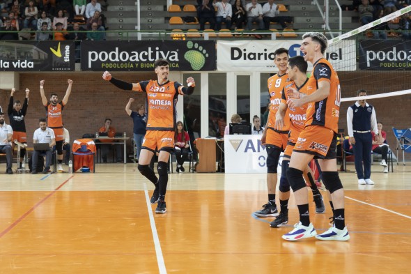 572_voleibol123.jpg