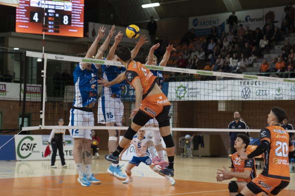 592_voleibol63.jpg