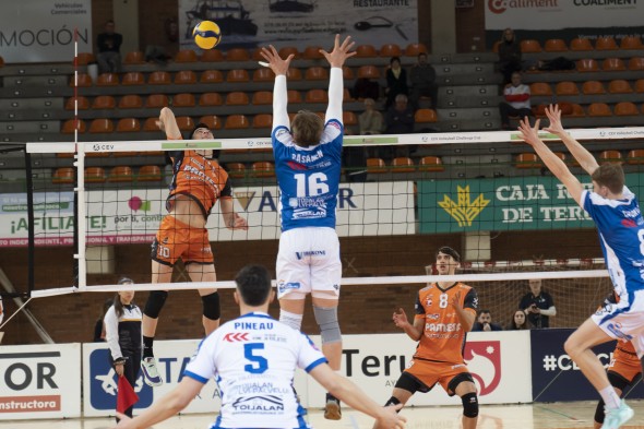 592_voleibol67.jpg