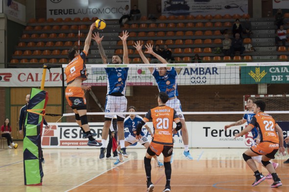 592_voleibol76.jpg