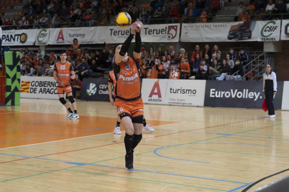592_voleibol77.jpg