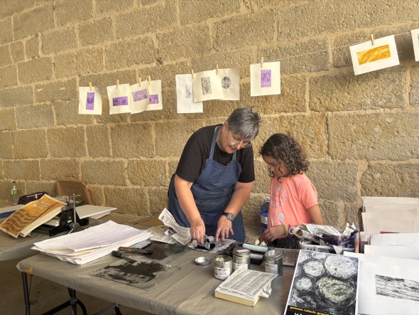 Gemma Rufach en su taller de calcografía.